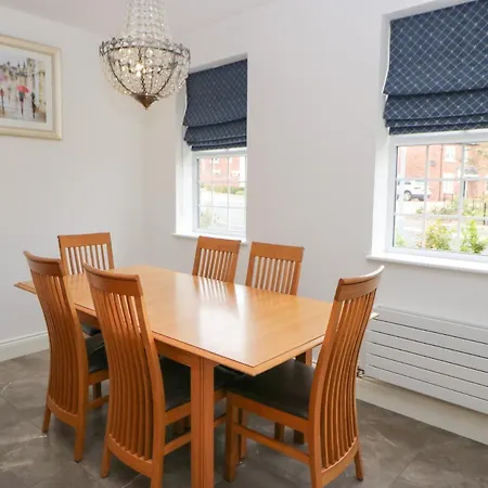 12 Lawnswood Crescent Holiday home Leeds (West Yorkshire)