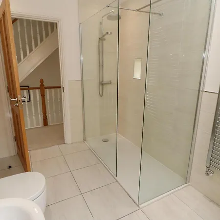 12 Lawnswood Crescent Holiday home Leeds (West Yorkshire)